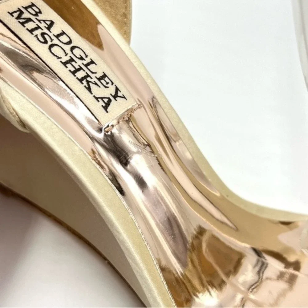 Badgley Mischka Size‎ 6 Aliyah Ivory Satin Jeweled Wedge Sandals Shoes Heels